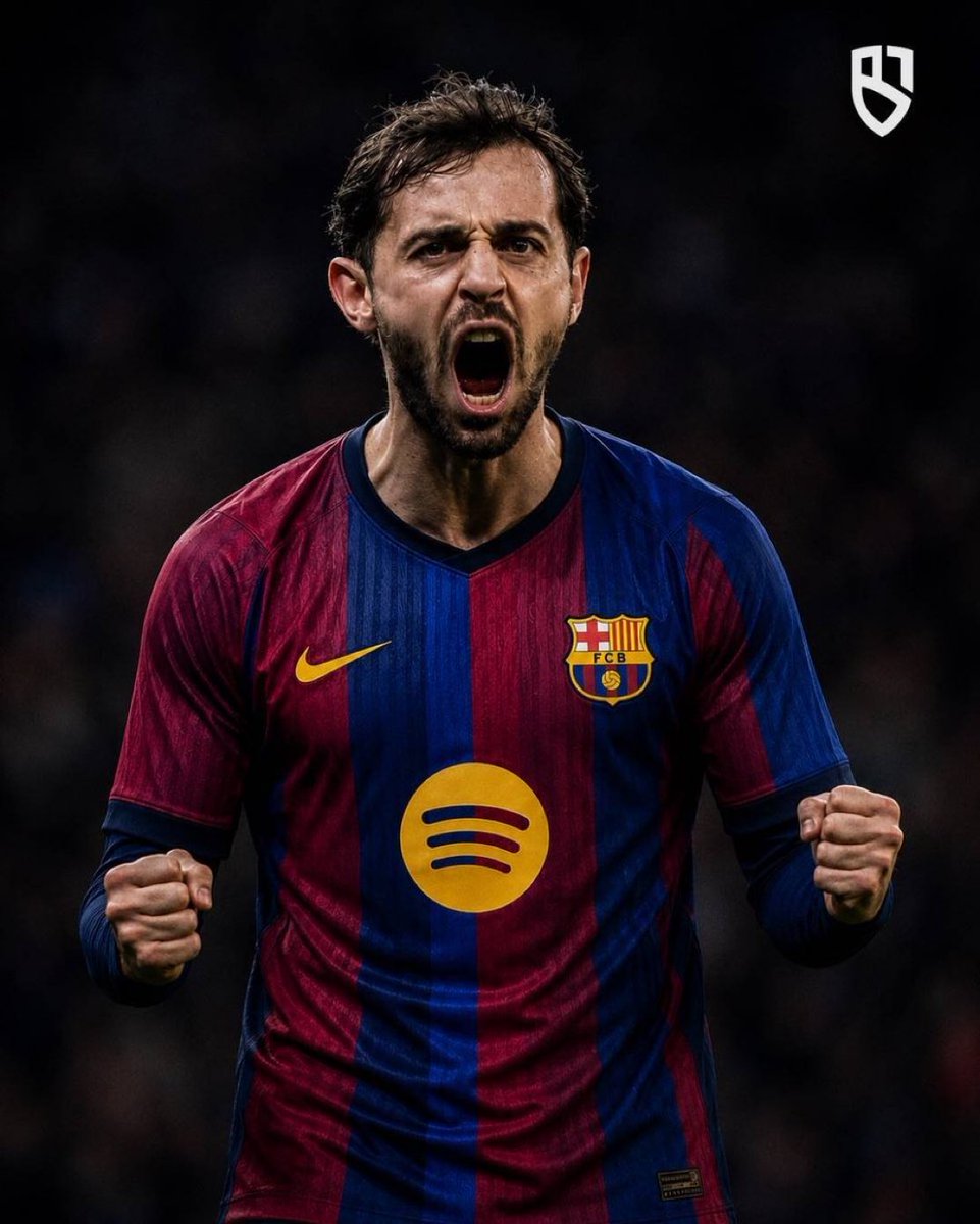 BlaugranaXtra_'s tweet photo. 🚨| 𝐁𝐑𝐄𝐀𝐊𝐈𝐍𝐆: Barcelona are ONE STEP AWAY from signing Bernardo Silva. [@Glongari] #fcblive 🇵🇹 https://t.co/KwffqGLDIs