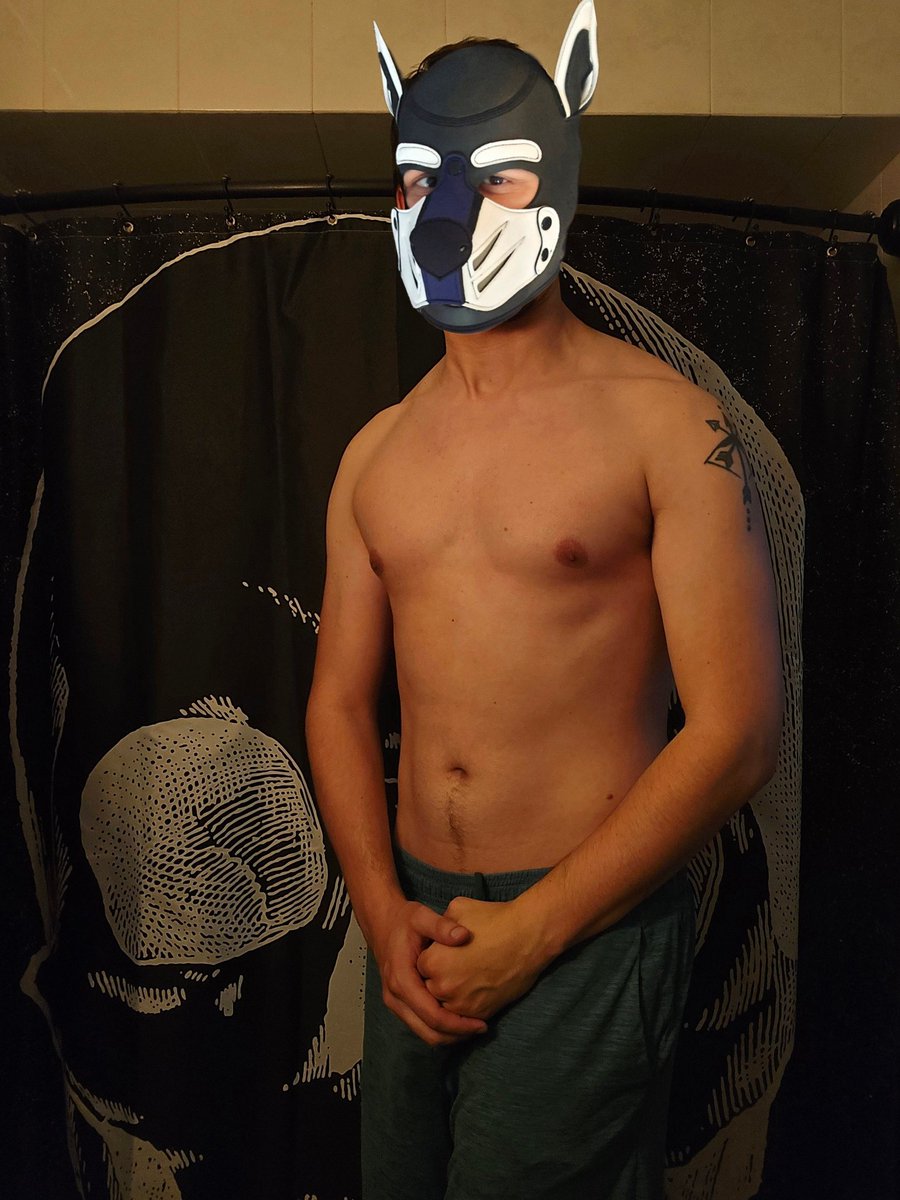 echotmwolf's tweet photo. For this thursday I want to celebrate my year at the gym.  One of the big changes in the last year was committing and just showing up even on the days I didn’t want to. Its wild how much can change in a year. May 2025 vs. May 2026

#pupplay #gay #furry #musclepup #thirstythursday https://t.co/0TY2yhxuJZ