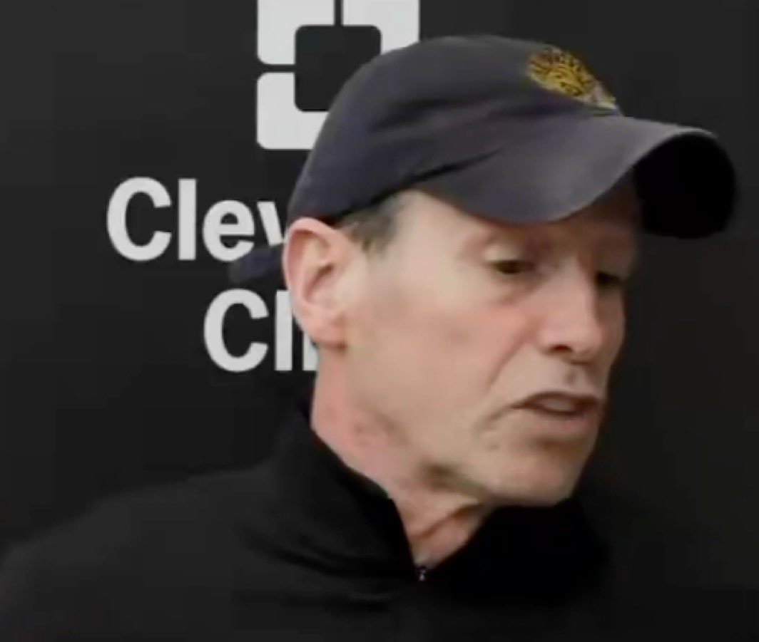 Memes tweet media