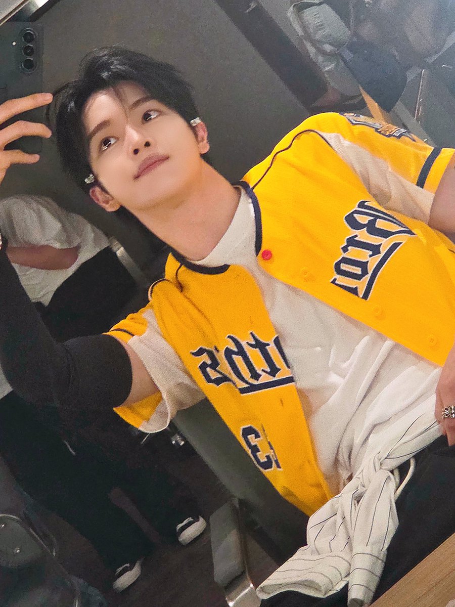 Sunghchan's tweet photo. https://t.co/PrPMY3UT9M