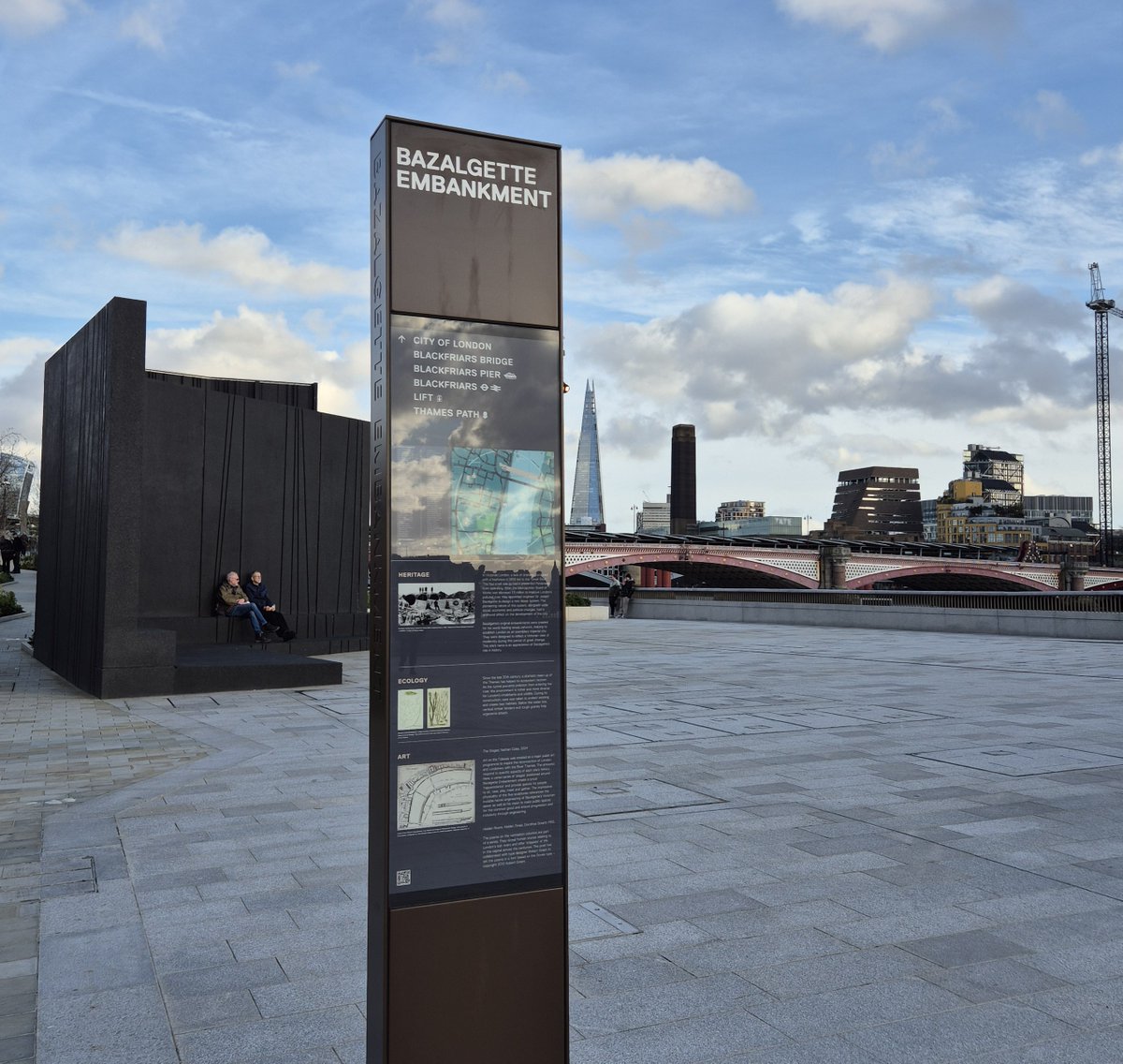 ThamesPathNT's tweet photo. Call out to Thames Path friends! New photo competition for the 'Thames Path at 30' focussing on people enjoying Thames Path National Trail from Hampton Court to the Dartford Crossing and Tideway London public spaces 🔽
https://t.co/wLL2xnVQft
@ThamesFestTrust @TidewayLondon https://t.co/EKcy7ux5qc