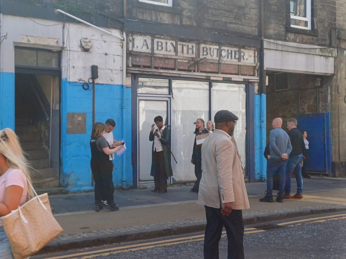 mcavoyfiles's tweet photo. James McAvoy at the set of ‘MEANTIME’ in Stirling, UK today! https://t.co/nhVSbpmzRk