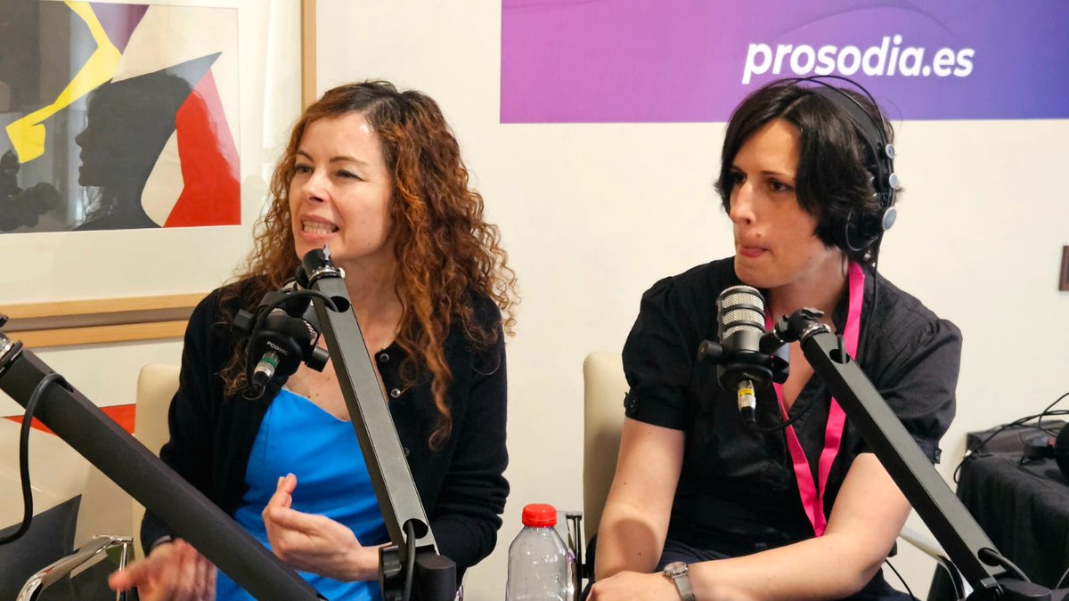 eldiarioAnd's tweet photo. Todas las entrevistas con las estrellas del pódcast en español que se han citado en Sevilla en #Prosodia2026 @ProsodiaPodcast las puedes escuchar aquí: https://t.co/P4F2jL5Srb https://t.co/Qeo18sW6Us