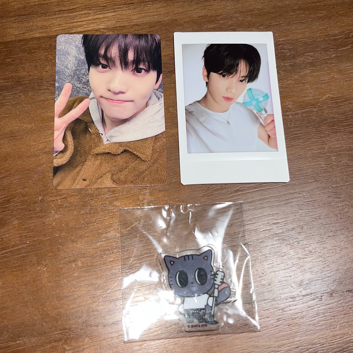 0913_qq's tweet photo. 【交換】txt チェキ MOAコン トレカ 
プルバトゥ アクリルバッジ

譲：スビン（モアボン）、ダゴニャン
求：ヨンジュン（ピック）、ファンチュン

郵送交換希望です📬
お気軽にお声かけください！ https://t.co/JFwSFlFHOY