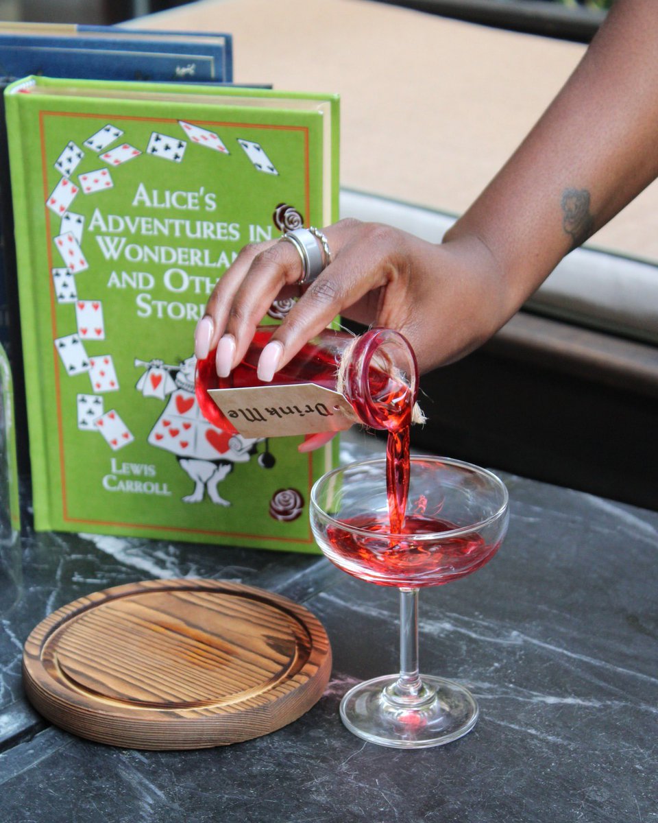 GCPBID's tweet photo. Step through the looking glass at Bookmarks Lounge 🔮✨

The Midtown East cocktail bar inside the Library Hotel is serving an immersive three-part cocktail experience inspired by Alice’s Adventures in Wonderland. 🍸📖 https://t.co/Kr0im49OR6