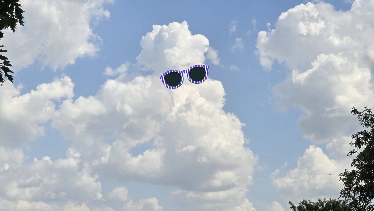 astronomy_dan's tweet photo. United Kingdom ๐ฌ๐ง shaped cloud looking cool Over Wolverhampton West Midlands UK during Thunderstorm Convection on 26/05/26 @MoonHourSocial @ThePhotoHour @StormHour @metoffice @Met4CastUK @MetJam_ @bbcmtd @bbcweather #Unitedkingdom #UKcloud https://t.co/7iafwuk83j