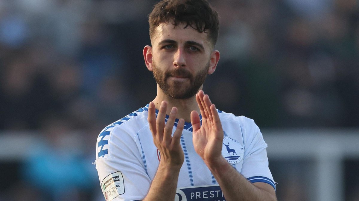 HartlepoolUFR's tweet photo. [OFFICIEL] 🚨 Notre milieu de terrain Jack Hunter (28 ans) prolonge son contrat d'une saison supplémentaire, dont une saison en option. Lee Clark cherche à viser le succès des sa première saison avec les Pools ! 🔵⚪️

#Pools #hufc @HUFCMail @Official_HUFC https://t.co/NXog0TKxKY