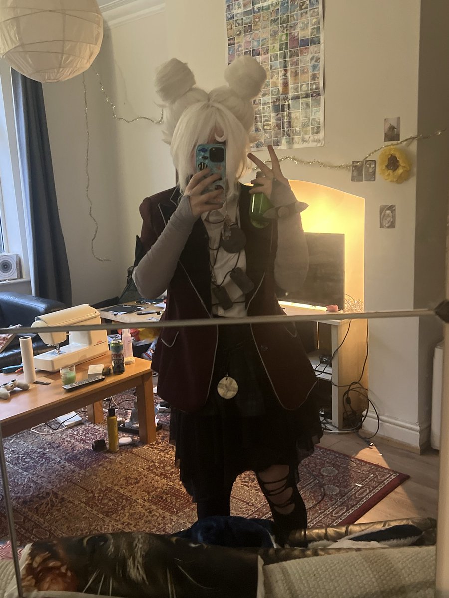 Cinnaebar's tweet photo. My graves cosplay that took like 2 weeks to make (wig took 1 and a half, costume took 2 days)
Also wore to a 10 hour long con and was too hot and overstimulated to even get a good full body picture so these will have to do https://t.co/vTStzMLYO2