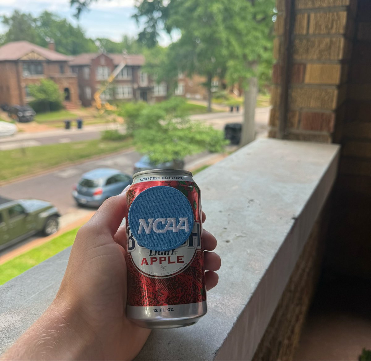 GartrellJacobs's tweet photo. Sippin on that Napple #WhyD3 https://t.co/Rwo10uvUql