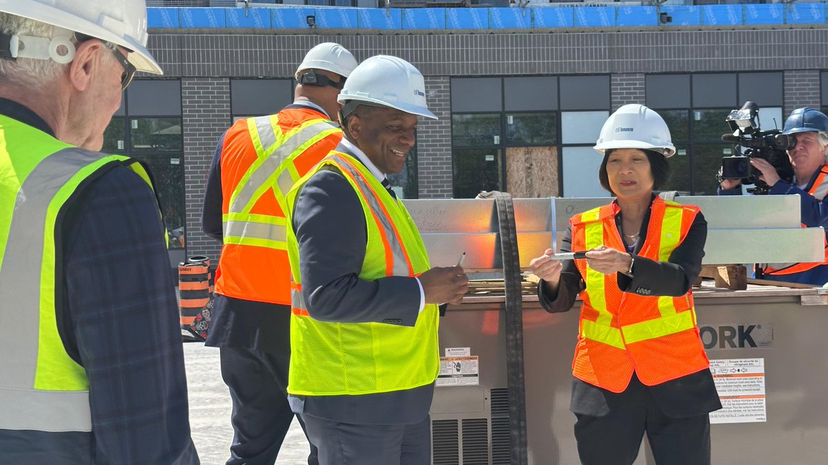Thompson_37's tweet photo. Today, I was pleased to join @MayorOliviaChow, MP @coteau, The Rose Corporation and community partners to celebrate the topping off of 26 Gilder Drive in Scarborough Centre.  #HousingForAll #BuildingToronto https://t.co/gp8ijvFxDw