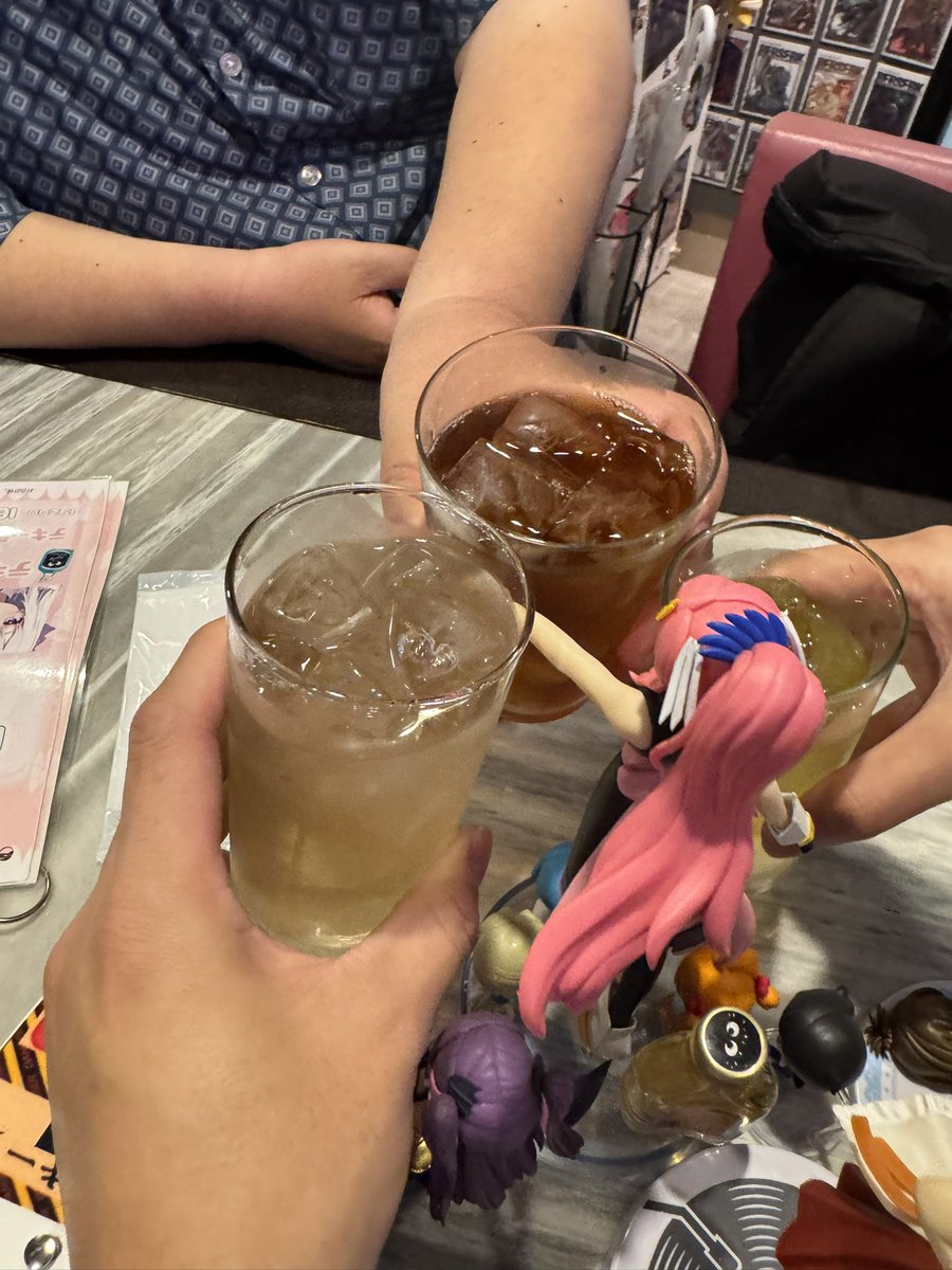 p_ryoga_'s tweet photo. 0時から出勤してます！
出勤早々常連さんと新規さんに囲まれて楽しくやってます☺️ https://t.co/olEJL1dajP