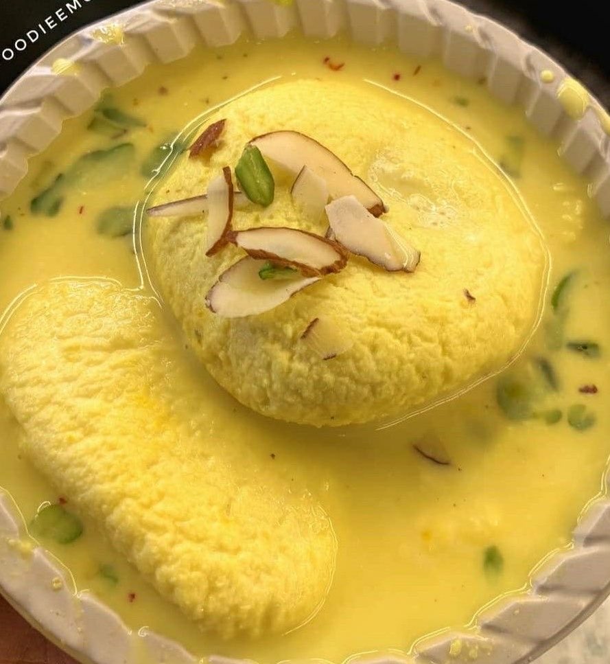 RaniChatterjeee's tweet photo. Hayden Pike- Rasmalai (straightest mithai i could think off) https://t.co/cuNCc0mJYK