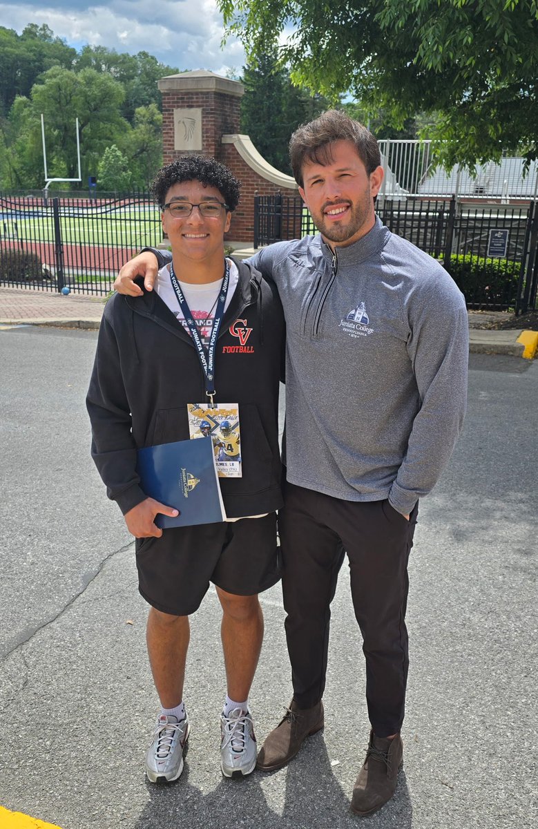 HolmesJaydin's tweet photo. Thank you @Coach_Adolph for giving me a junior day invite today. Can’t wait to come back to campus! https://t.co/Dh1coPH8vi