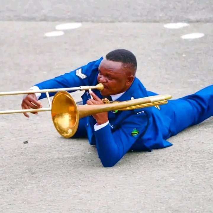 Postigabundara 🇫🇷 tweet media