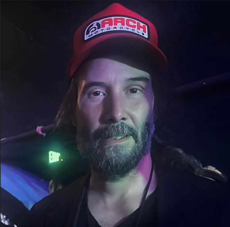 Everythingkeanu tweet media