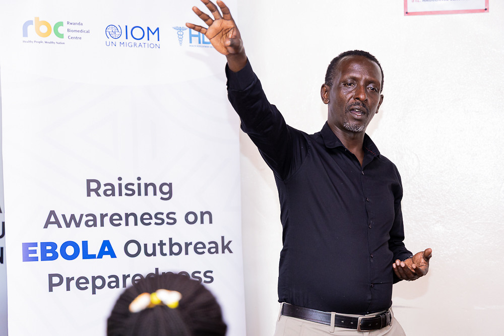 HDIRwanda's tweet photo. In collaboration with @RBCRwanda and @IOMRwanda, this week we are conducting community #Ebola preparedness awareness sessions in @RubavuDistrict, alongside Community Health Workers under the RCCE/CEBS project.

While there is currently no Ebola case in #Rwanda, communities are being encouraged to remain vigilant, strengthen prevention practices, and rely on verified public health information. #EbolaPreparedness #Rwanda