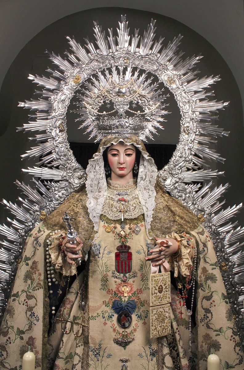mercedarios_sev's tweet photo. PROCESIÓN DEL ESCAPULARIO 2026.

——
Nuestra Madre y Señora de la Merced dispuesta para presidir la gozosa procesión el próximo sábado 30 de mayo a las 21:15 H. https://t.co/RTNXgZhHvG
