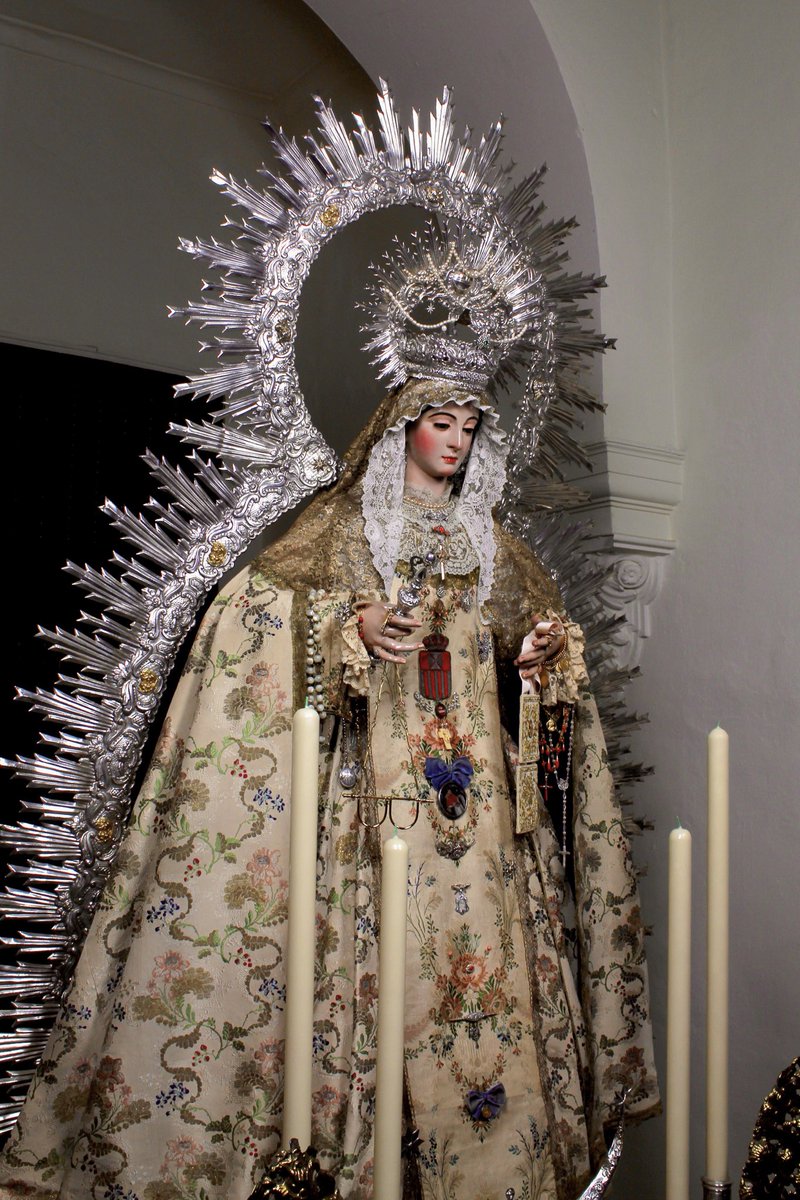mercedarios_sev's tweet photo. PROCESIÓN DEL ESCAPULARIO 2026.

——
Nuestra Madre y Señora de la Merced dispuesta para presidir la gozosa procesión el próximo sábado 30 de mayo a las 21:15 H. https://t.co/RTNXgZhHvG