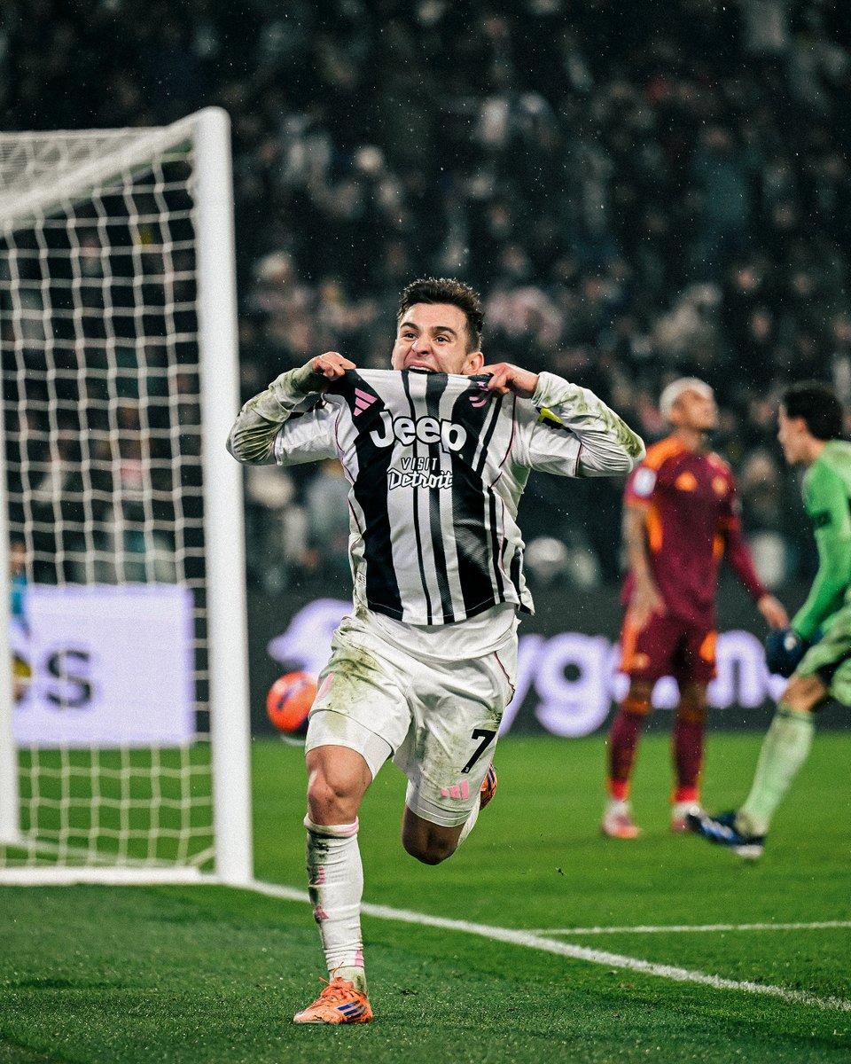 JuventusFC tweet media