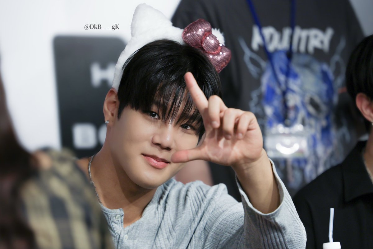 DkB___gK's tweet photo. 260525 HMV 도쿄 팬싸

ᶫᵒᵛᵉ♡

#준서  #JUNSEO
#다크비 #DKB @DKB_BRAVE https://t.co/Y0FmdImsXh