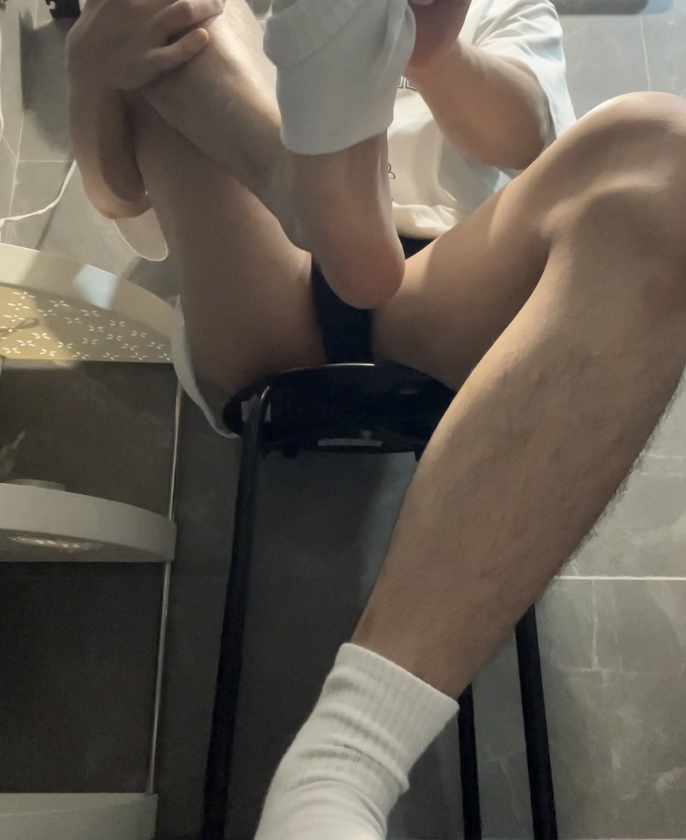 borizusama's tweet photo. Goon on them ?🦶🏻💦

https://t.co/MGARQo9YH4 https://t.co/vJY5l8yrfH