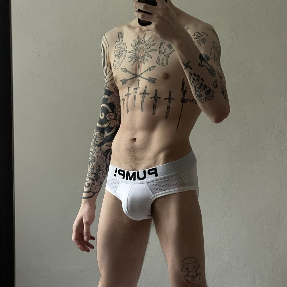 souxern's tweet photo. Попытка номер два 
#нюдсочетверг #nudethursday https://t.co/FshvQbtGnM