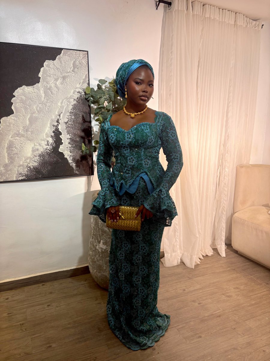 hotgyal_azy's tweet photo. Eid Mubarak 💘 https://t.co/9E5HMBzmxh