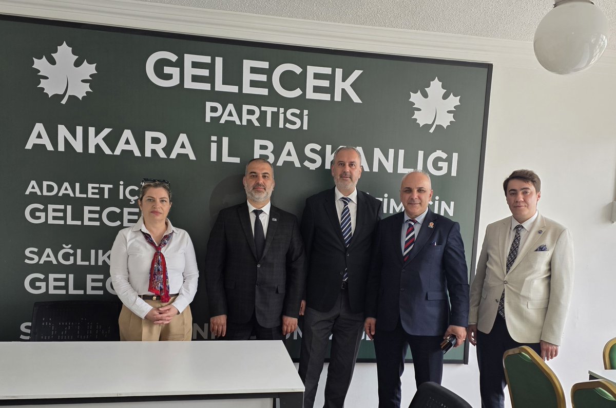 ceyhanbagci's tweet photo. Bayramın birleştirici gücüyle @anahtarparti06 teşkilatını ziyaret ederek bayramlaştık; ardından kendilerini ağırlamaktan mutluluk duyduk. Karşılıklı gerçekleştirdiğimiz bu anlamlı ziyaretler ve kıymetli sohbetleri için teşekkür ederiz. @Ahmet_Davutoglu 
@Gelecek_06 
@TeskilatGelecek