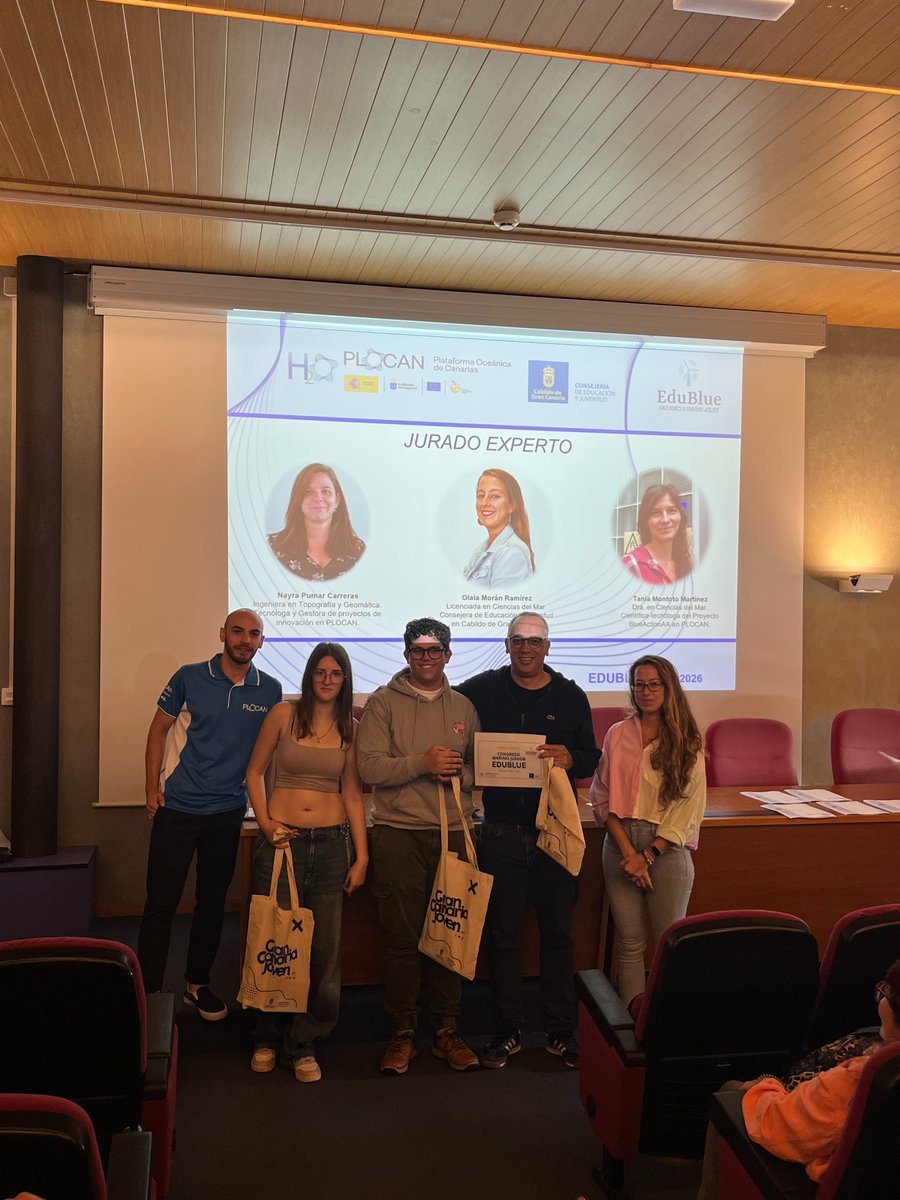 plocan's tweet photo. 🌊🎓 ¡El Congreso Marino Junior de #EduBlue se celebró en nuestras instalaciones!

El alumnado de distintos centros educativos de Gran Canaria presentaron sus posters científicos y compartieron lo aprendido sobre el océano y sostenibilidad marina.

#PLOCAN #EduBlue #Oceanografía https://t.co/VXLjHildUp