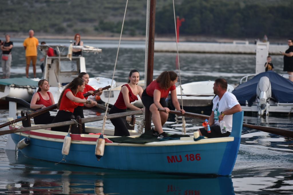 Charter_Split's tweet photo. "Creski kaić 2026 in Cres brings a week of maritime heritage, regatta, Brudetijada and concerts"

More on https://t.co/dU0IP5N8lh

#croatia #islandlife #heritage #regatta #foodlover #travelinspiration https://t.co/hzjzUaVBoo
