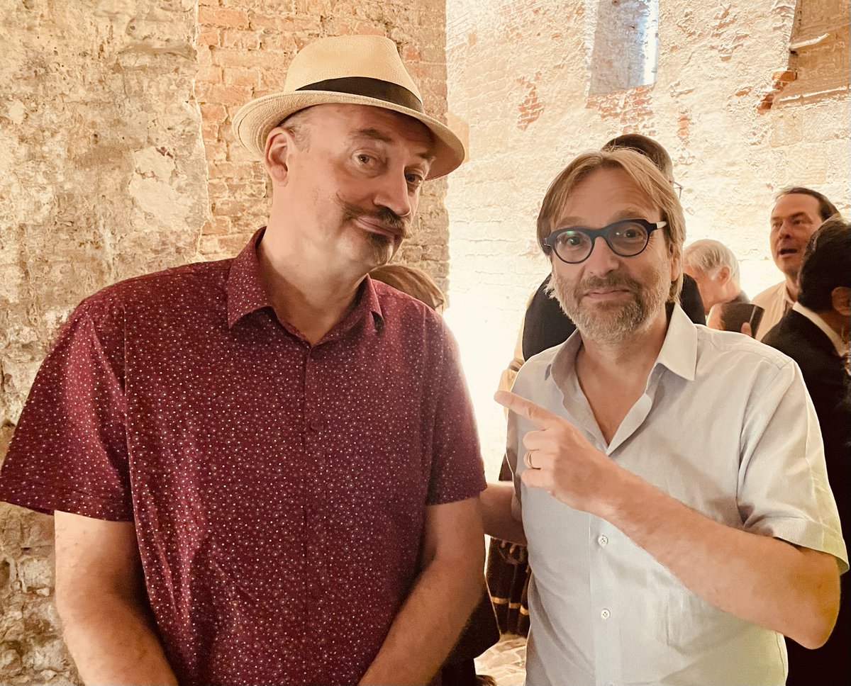 kruismans's tweet photo. La présentation de l'Ommegang sur la Grand-Place de Bruxelles sera doublement agréable car ensemble avec l'invité d'honneur, le grand @bartvanloo . Het presenteren v/d #Ommegang v. BXL wordt dit jaar dubbel plezant, met deze eregast er bij, de kanjer Bart Van Loo. https://t.co/28wktJUNUn
