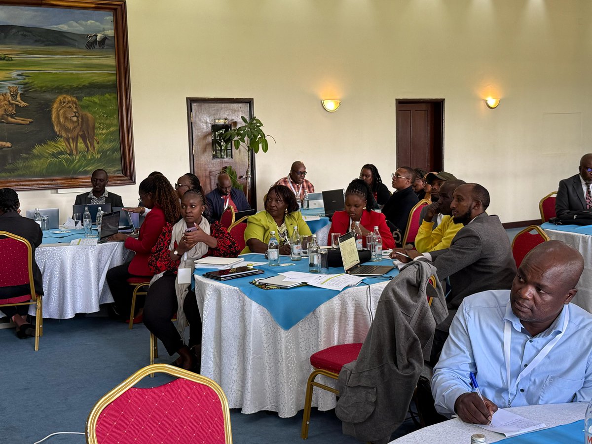FAOKenya's tweet photo. 🇰🇪 convened a Data Mapping &amp; Validation Workshop on Kunming-Montreal Global #Biodiversity Framework #GBF Indicators on land tenure, community rights &amp; ecosystem #restoration with participants from GoK, @FAO, @ILCAfrique,@WorldResources,@CIFOR_ICRAF, @RCMRD &amp; @IMPACT_Kenya https://t.co/Ev1aR91S2O
