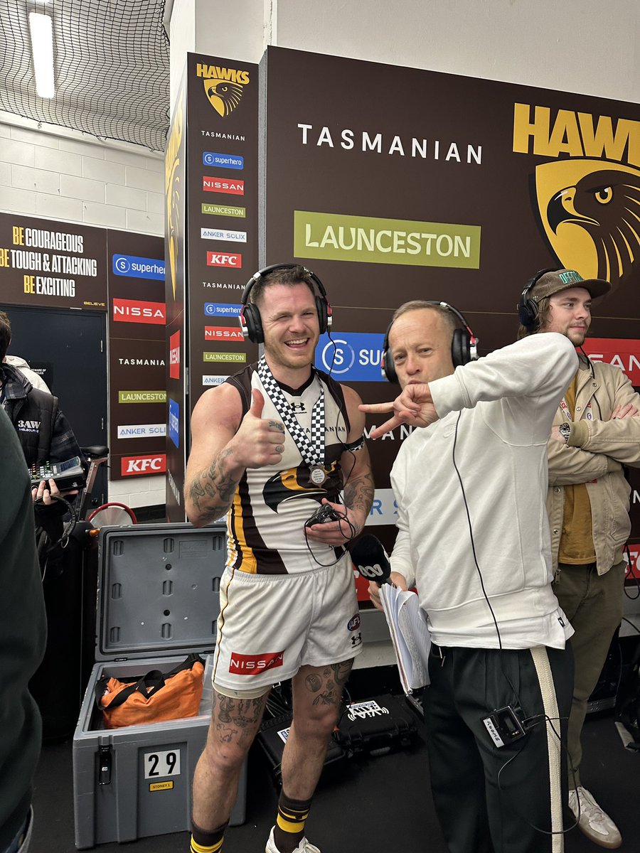 HawthornFC's tweet photo. Room with a view 😍 https://t.co/F6ozUZ2K9b