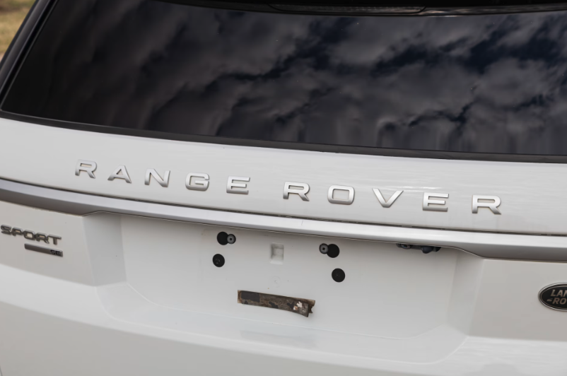 mecum's tweet photo. Offered at Mecum Tulsa: 2016 Land Rover Range Rover Sport SE // Supercharged 3.0L V-6, Automatic

▪️Vehicle Listing: https://t.co/IEUx2S9uE4
▪️Register to Bid: https://t.co/YkGRnplJLc

#MecumTulsa #Mecum #MecumAuctions #WhereTheCarsAre https://t.co/FTfVx38UEb