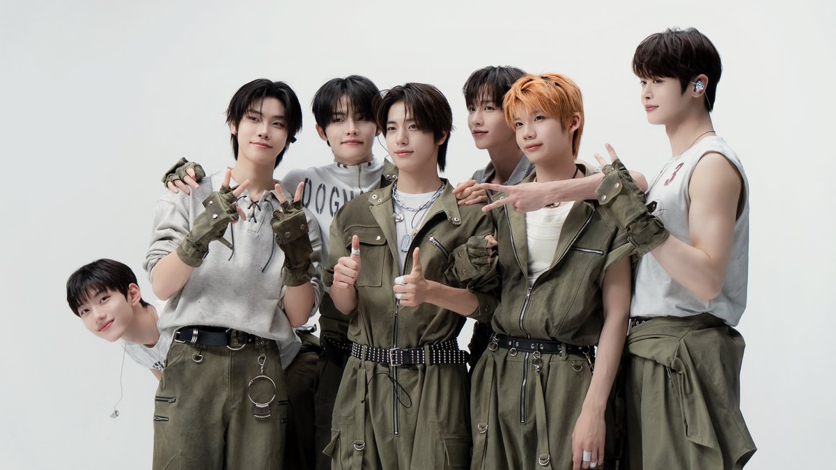 dddm_official's tweet photo. Q. 만약 내일 당장 지구가 종말한다면?
A. 마지막으로 클유아 ‘H60K’ 보고 가야지 ㅇㅇ

CLOSE YOUR EYES | H60K Behind.jpg  

@closeyoureyes_7

#CLOSEYOUREYES #클로즈유어아이즈 #POSE
#H60K #훅
#dddm #dududomusic #두두두뮤직 https://t.co/iGQO6jjhBq