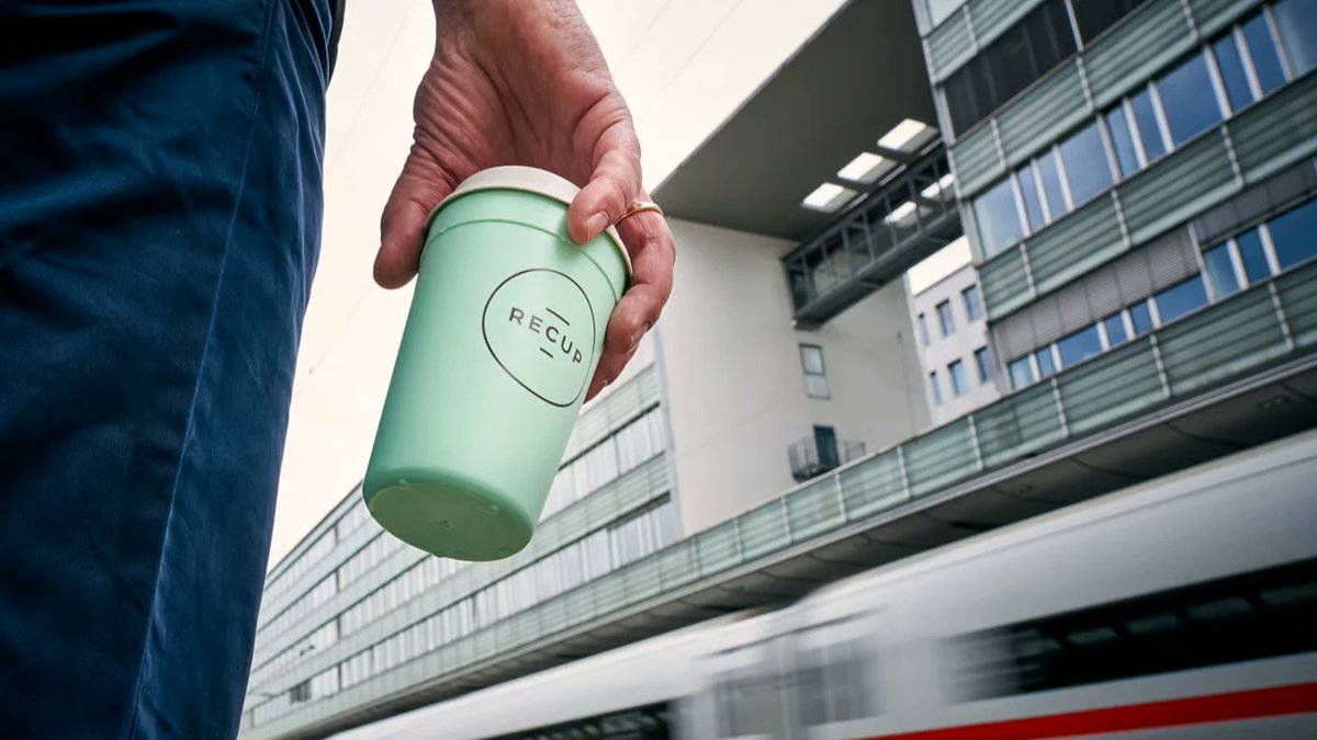VendingTimes's tweet photo. Tomra installs reverse vending machines at German train station https://t.co/4JUOCo0SAO https://t.co/ob02KnbarD