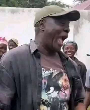 djfloppyGh's tweet photo. Ahye b3😂😂😂
#nfiriBono https://t.co/LqTZcs73IC