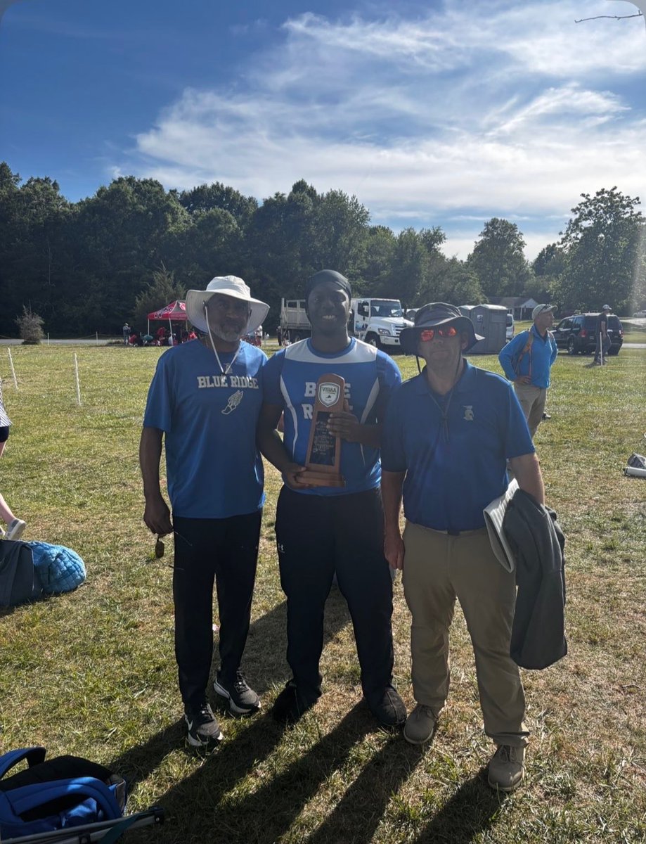 Somtoudemba1's tweet photo. Spring Outdoor Track 2026 Visaa State Champs
8th place in shot as a freshman 
@BaronsFB 
@Jahlil_Puryear Throwing coach
@blueridgeschool https://t.co/zUelXXvTCi
