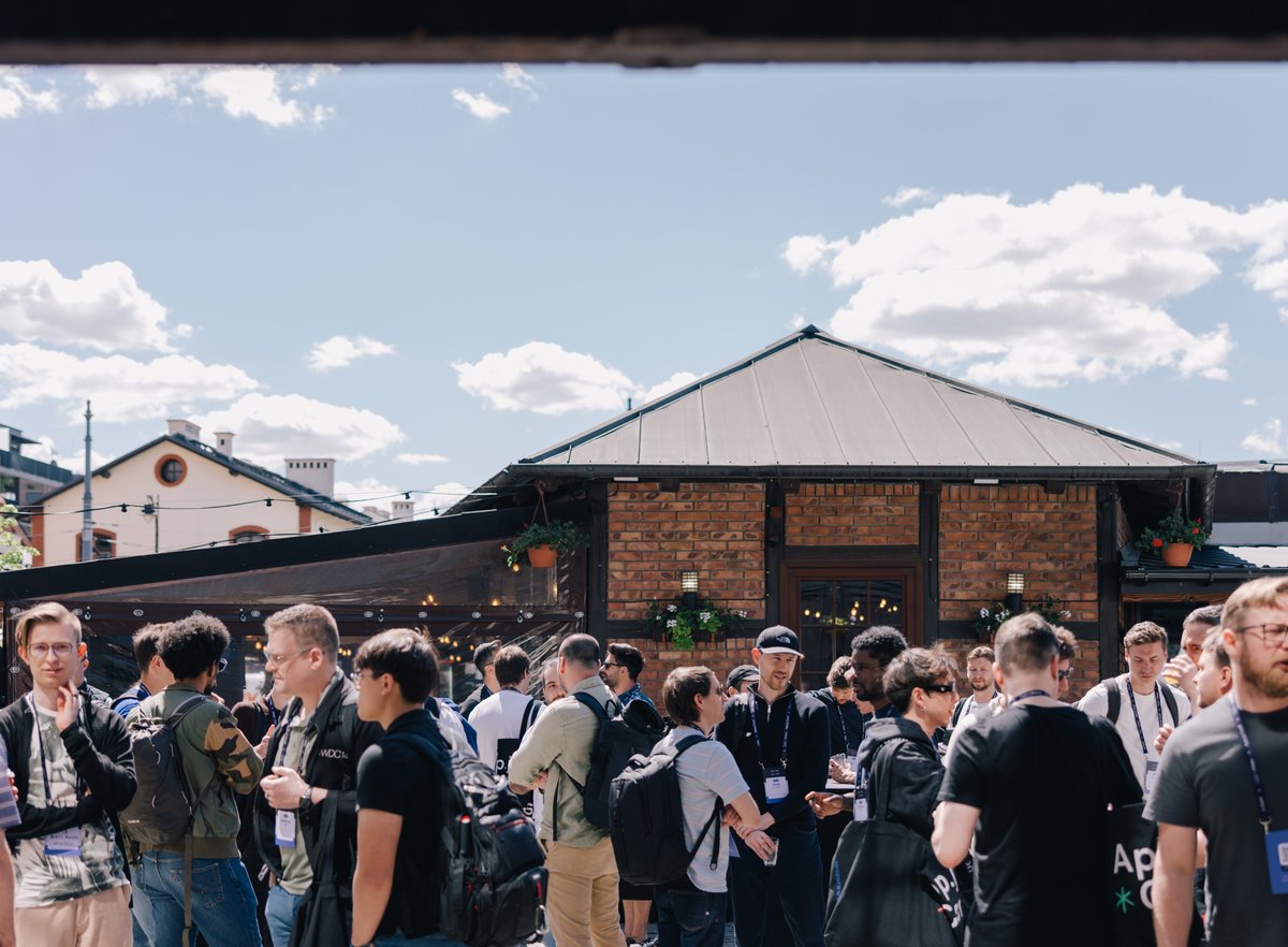 swmansion's tweet photo. 💫 @appjsconf is all about knowledge sharing and networking. We're back after the break – next on the agenda:
👉 @iwoplaza now on stage, talking about composable WebGPU shaders for React Native and beyond
👉 Yefim Vedernikoff on how they actually ship such cool features at @partiful
👉 @ziusko on portals (or actually the illusion of portals) in React Native
👉 @Nklockiewicz on the common challenges in building React Native apps with on-device AI