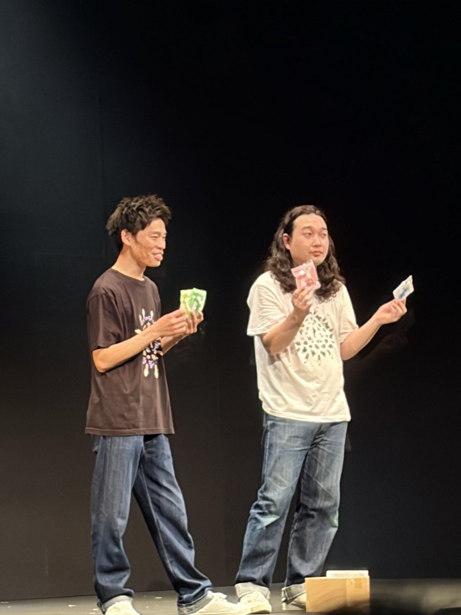 ssymmkt's tweet photo. 今年も運良く来れて嬉しい！
やさかわいい賀屋さんが大好物なので、やっぱり🎥と📹が好きだったな☺️
お二人とも体をだいじにしてくださーい
 #かが屋単独 https://t.co/kuyTtimBvs