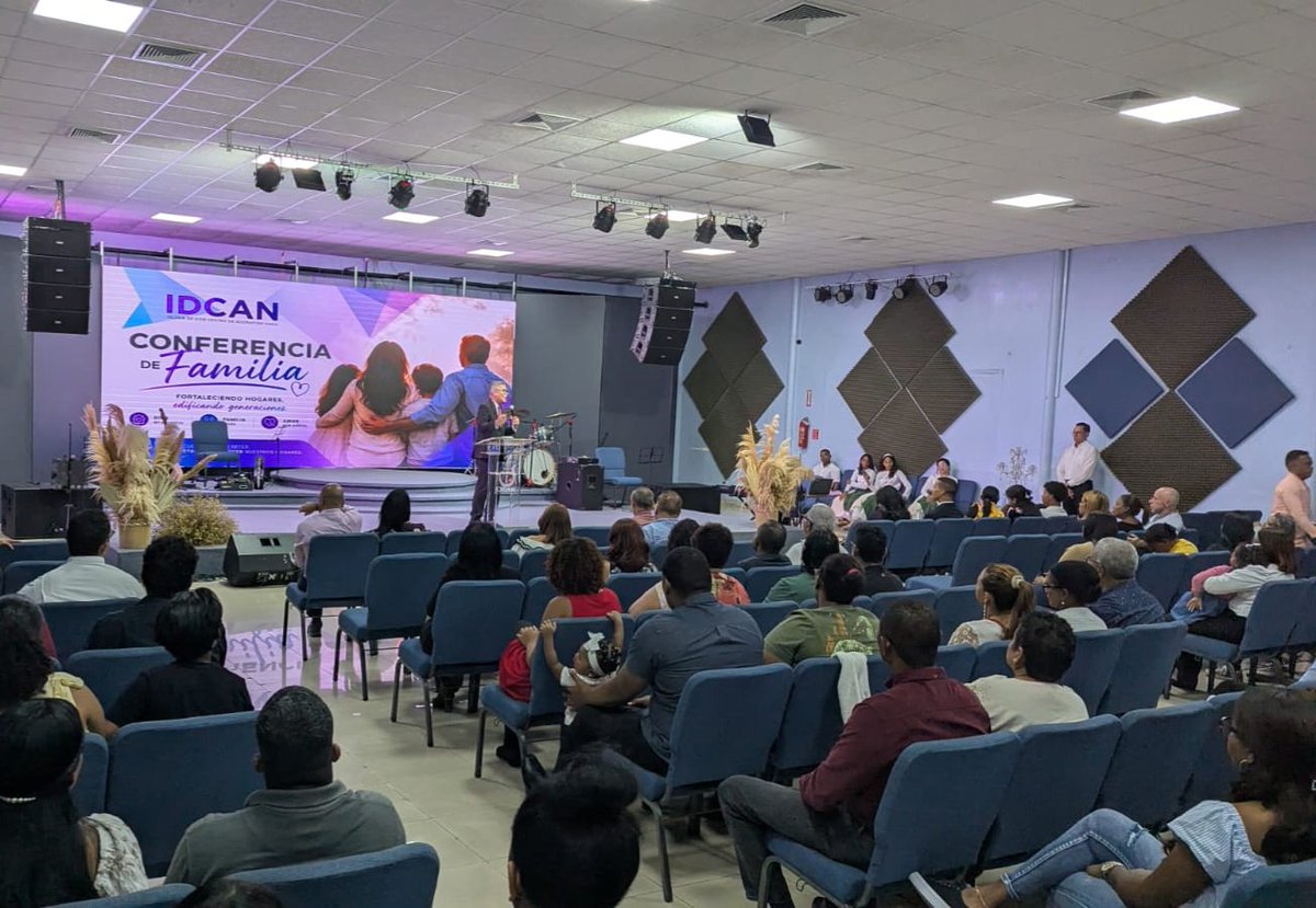 CarlosPenard's tweet photo. Todo un éxito para la gloria de Dios La Conferencia Familiar del mes de mayo en #IDCAN. Le esperamos en la del mes de junio. https://t.co/SfLEBsaZuU