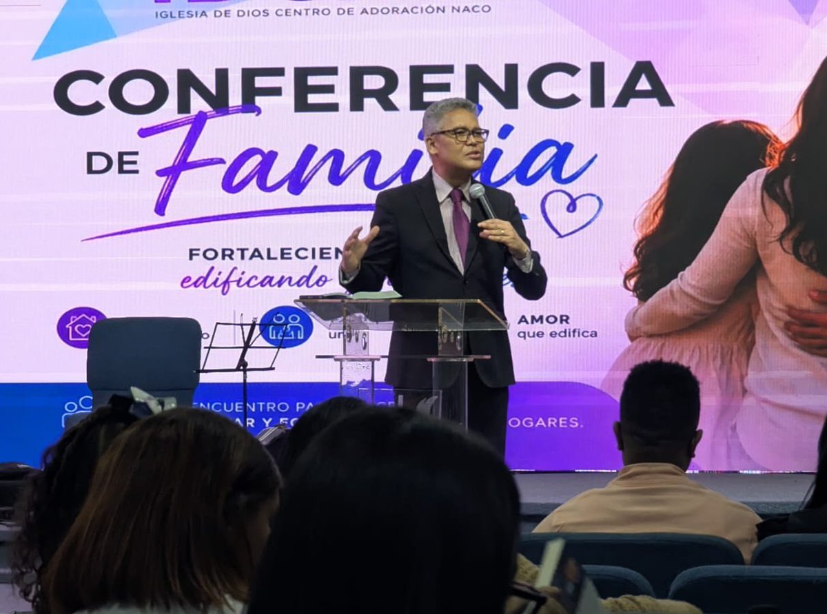 CarlosPenard's tweet photo. Todo un éxito para la gloria de Dios La Conferencia Familiar del mes de mayo en #IDCAN. Le esperamos en la del mes de junio. https://t.co/SfLEBsaZuU