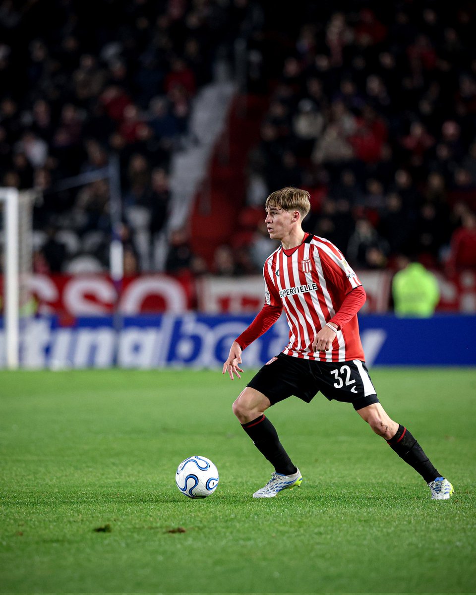 HistorialUno's tweet photo. #EDLP 🆚 #DIM
📅 Mar, 26 de Mayo 2026.
⚽️ 1-0
🏆#Libertadores 

⬆️ Victorias: 72 (50,70 %)
↔️ Empates: 38 (26,76 %)
⬇️ Derrotas: 32 (22,54 %) https://t.co/SdNOpanmw9