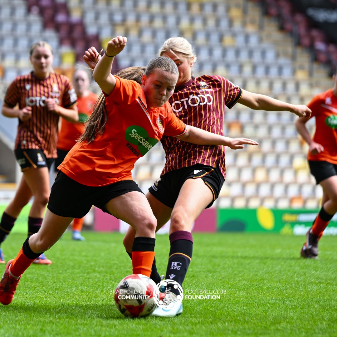 bcafc_cf's tweet photo. Our #FootballandEducation teams got to play at the famous home of @officialbantams 👇

Existing and future students battled it out across exhibition games for our women's and men's teams 👏

Find out more about the programme: https://t.co/VDjl11Tt5r

#BCAFC | @LFEonline https://t.co/VQamyHO9bM