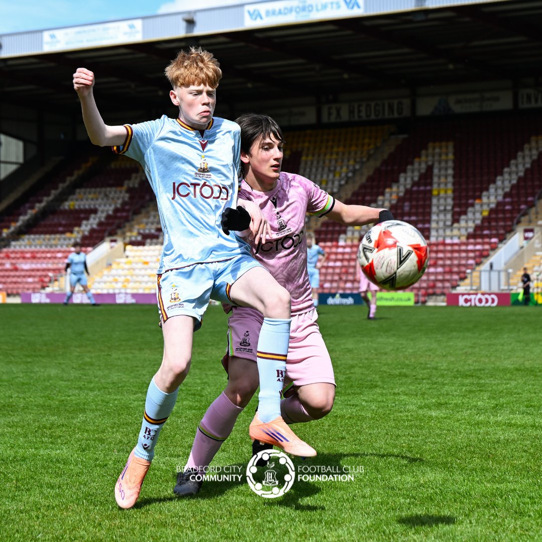 bcafc_cf's tweet photo. Our #FootballandEducation teams got to play at the famous home of @officialbantams 👇

Existing and future students battled it out across exhibition games for our women's and men's teams 👏

Find out more about the programme: https://t.co/VDjl11Tt5r

#BCAFC | @LFEonline https://t.co/VQamyHO9bM