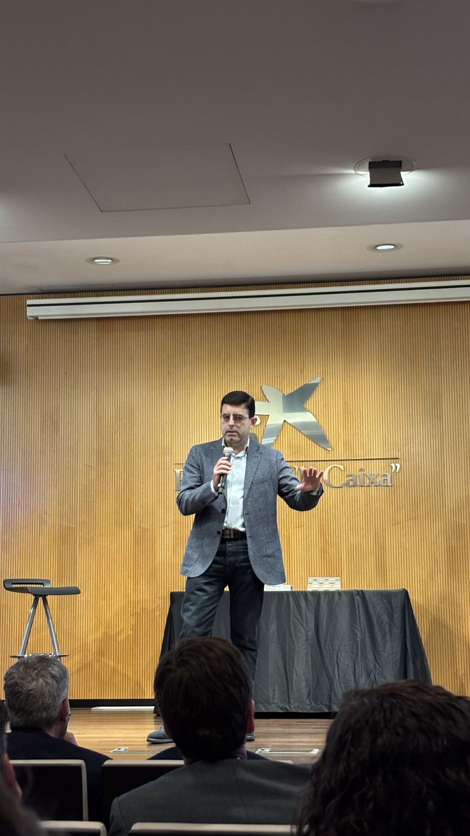 CEEIARAGON's tweet photo. 🚀 La gala nacional de los #PremiosEmprendeXXI 2026 volvió a demostrar la fuerza del ecosistema innovador en España y Portugal

Desde @CEEIARAGON  felicitamos especialmente a EXXN Engineering

👉 https://t.co/43Pr5C0ZHH https://t.co/iy5YDkaWsM