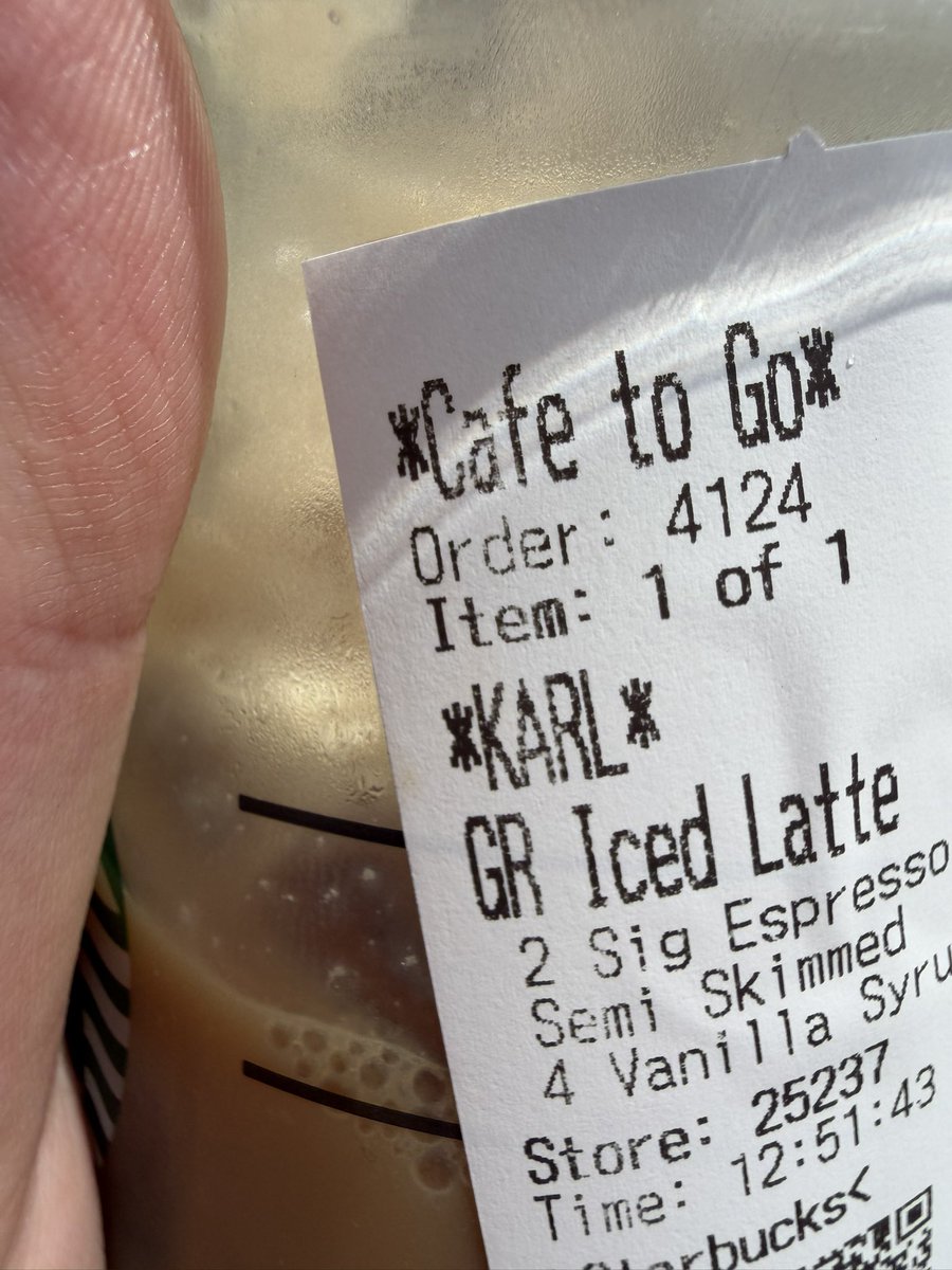 DatShepCalledTy's tweet photo. But KARRLLLLLLLLLLLLL. (Karl is not my name, @Starbucks.) 😭 https://t.co/bswIbBTAy7
