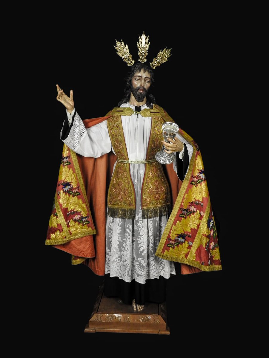 AlCompJiennense's tweet photo. 🔴#VESTIMENTAS | Jesús Salvador, ataviado de Sacerdote con motivo de la Función Principal de Instituto de la @SantaCenaJaen.
➡️Porta estola del s. XIX de bordado francés sobre tisú dorado y capa pluvial del s. XIX de brocado espolín en color rojo. https://t.co/wHcSH5zYWR