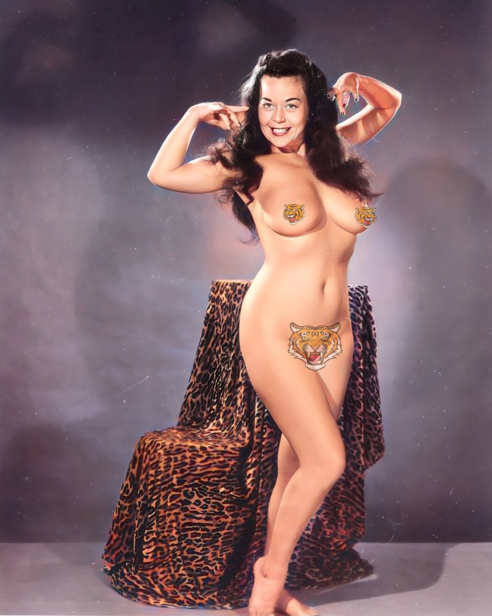 Ecdysiologist's tweet photo. Betty Kidder in a Wig, ca. 1955. To mitigate overexposure, photogs occasionally wigged up prolific figure models, as demonstrated here. At least I think that's a wig? Pretty sure that's a wig? I'm not confident in my ability to spot wigs #pinupart #pinupmodel https://t.co/SNe0gBT9A6
