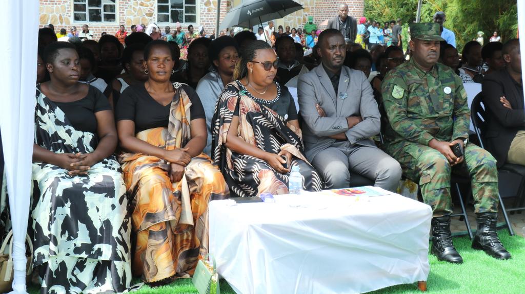 Abaturage bo mu Karere ka Nyamasheke bibutse ku nshuro ya 32 Jenoside ...